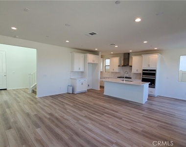 16159 Grassland - Photo Thumbnail 6