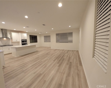 16159 Grassland - Photo Thumbnail 3