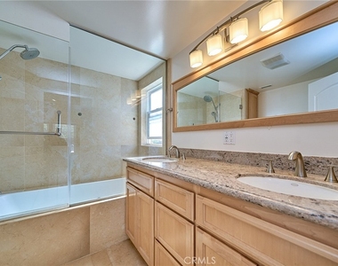 30933 Rue Valois - Photo Thumbnail 27