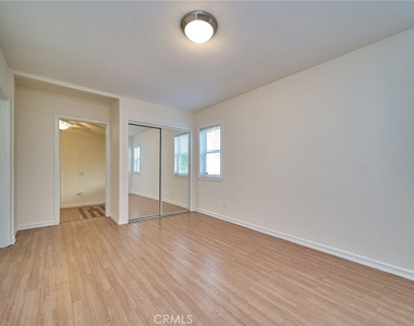 30933 Rue Valois - Photo Thumbnail 19