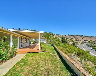 30933 Rue Valois - Photo Thumbnail 3