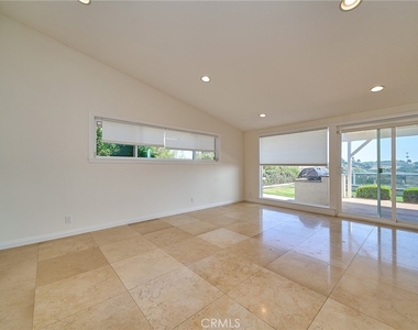 30933 Rue Valois - Photo Thumbnail 22