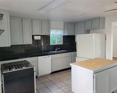 404 S Juanita - Photo Thumbnail 3