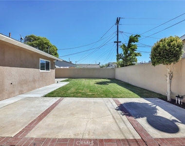 2528 Bowdoin Place - Photo Thumbnail 25