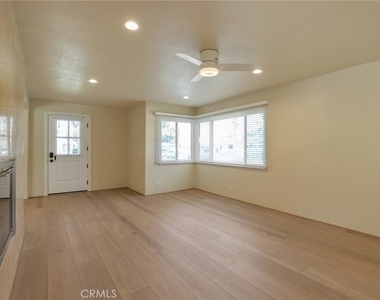 2528 Bowdoin Place - Photo Thumbnail 6