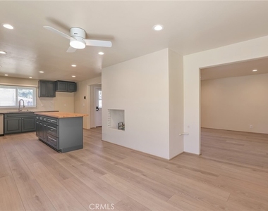 2528 Bowdoin Place - Photo Thumbnail 9