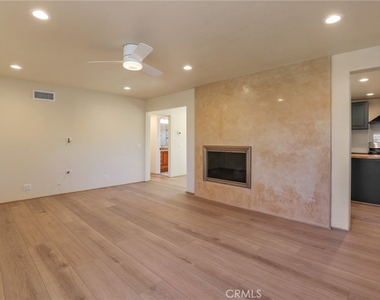 2528 Bowdoin Place - Photo Thumbnail 7