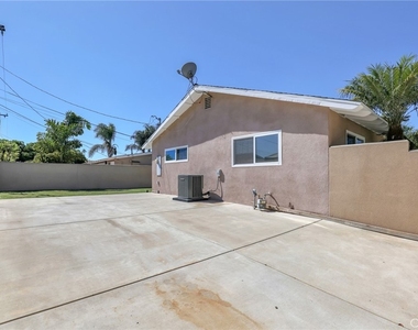 2528 Bowdoin Place - Photo Thumbnail 30