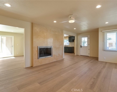 2528 Bowdoin Place - Photo Thumbnail 3