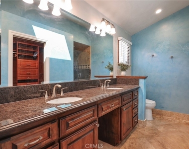 2528 Bowdoin Place - Photo Thumbnail 17