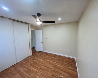 737 E 5th - Photo Thumbnail 4