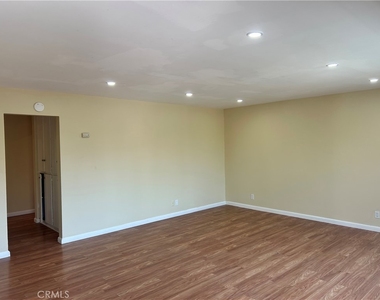 737 E 5th - Photo Thumbnail 13