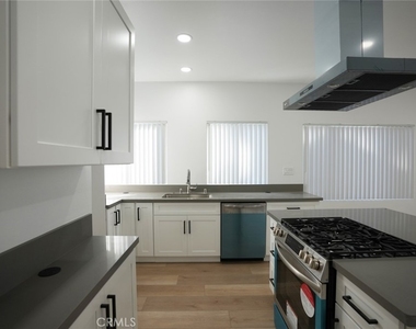 3627 E 4th - Photo Thumbnail 3