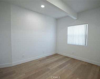3627 E 4th - Photo Thumbnail 11