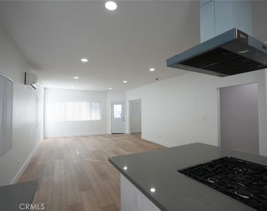 3627 E 4th - Photo Thumbnail 5
