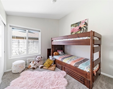 9102 Warfield - Photo Thumbnail 26