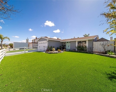 9102 Warfield - Photo Thumbnail 1