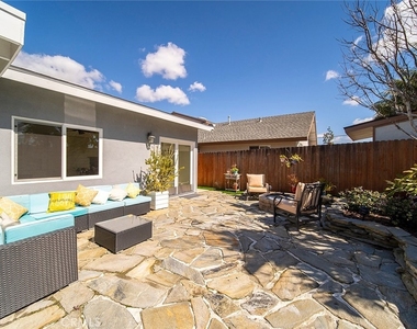 9102 Warfield - Photo Thumbnail 43