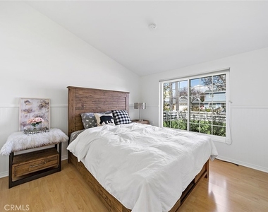9102 Warfield - Photo Thumbnail 25