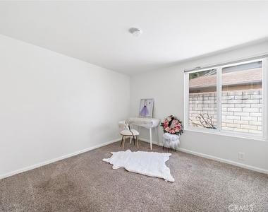 9102 Warfield - Photo Thumbnail 28
