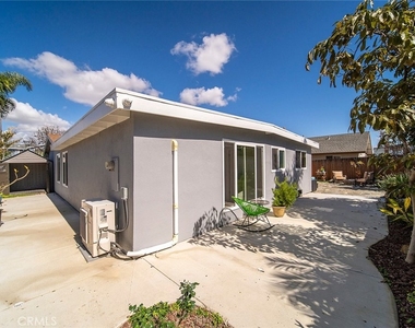 9102 Warfield - Photo Thumbnail 46