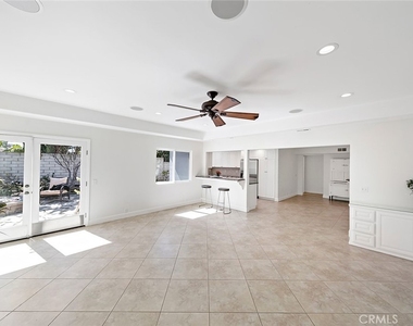 9102 Warfield - Photo Thumbnail 9