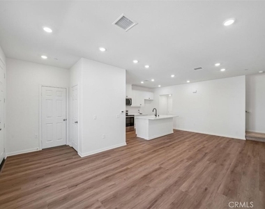 4271 E Carmel Privado - Photo Thumbnail 2