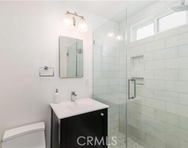 577 Ramona - Photo Thumbnail 21