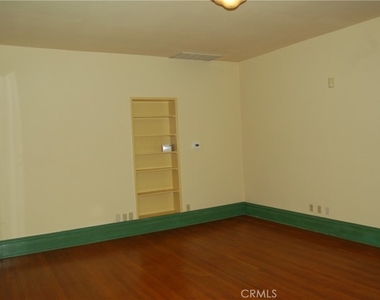 4162 Chestnut Street - Photo Thumbnail 15