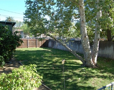 4162 Chestnut Street - Photo Thumbnail 3
