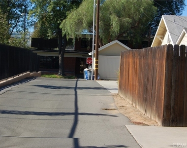 4162 Chestnut Street - Photo Thumbnail 29