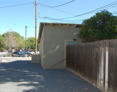 4162 Chestnut Street - Photo Thumbnail 10