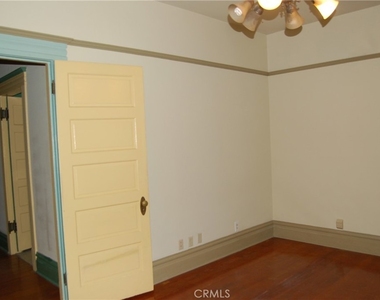 4162 Chestnut Street - Photo Thumbnail 14