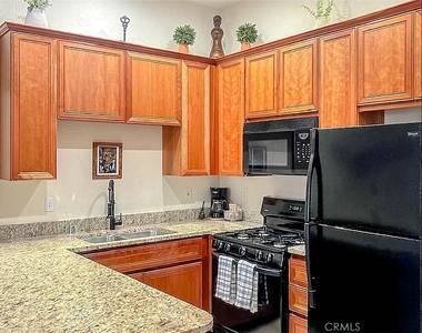 50680 Santa Rosa Plaza - Photo Thumbnail 4