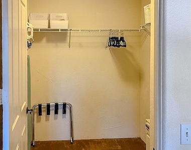 50680 Santa Rosa Plaza - Photo Thumbnail 8