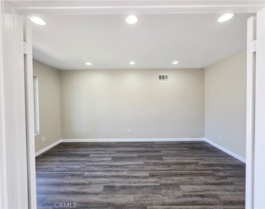 1068 Nighthawk Place - Photo Thumbnail 9