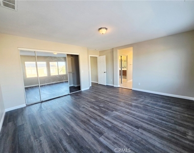 1068 Nighthawk Place - Photo Thumbnail 11
