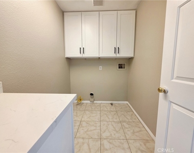 1068 Nighthawk Place - Photo Thumbnail 15