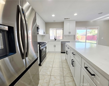 1068 Nighthawk Place - Photo Thumbnail 2