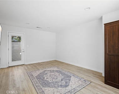 1020 Olmsted - Photo Thumbnail 10