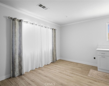 1020 Olmsted - Photo Thumbnail 6
