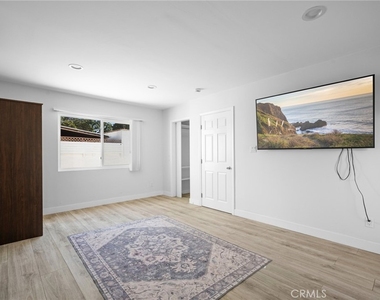 1020 Olmsted - Photo Thumbnail 11