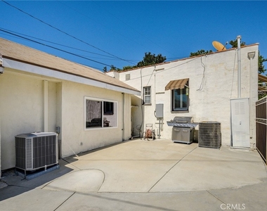 1020 Olmsted - Photo Thumbnail 15
