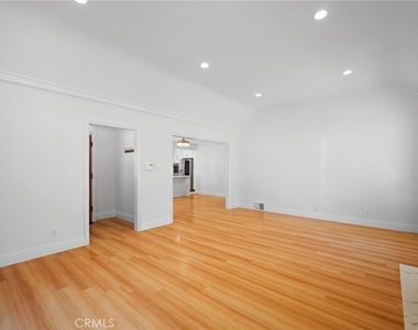 1020 Olmsted - Photo Thumbnail 19