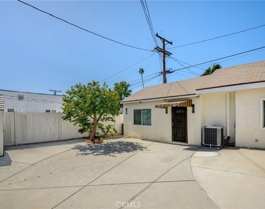 1020 Olmsted - Photo Thumbnail 16