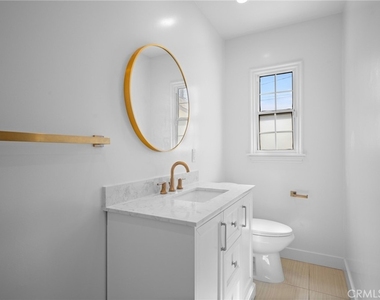 1020 Olmsted - Photo Thumbnail 12