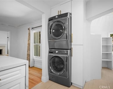 1020 Olmsted - Photo Thumbnail 10