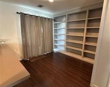 8801 Cattaraugus - Photo Thumbnail 5