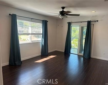 8801 Cattaraugus - Photo Thumbnail 6