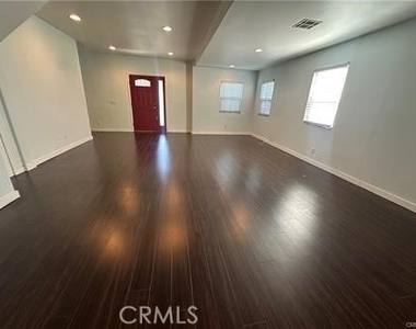 8801 Cattaraugus - Photo Thumbnail 2